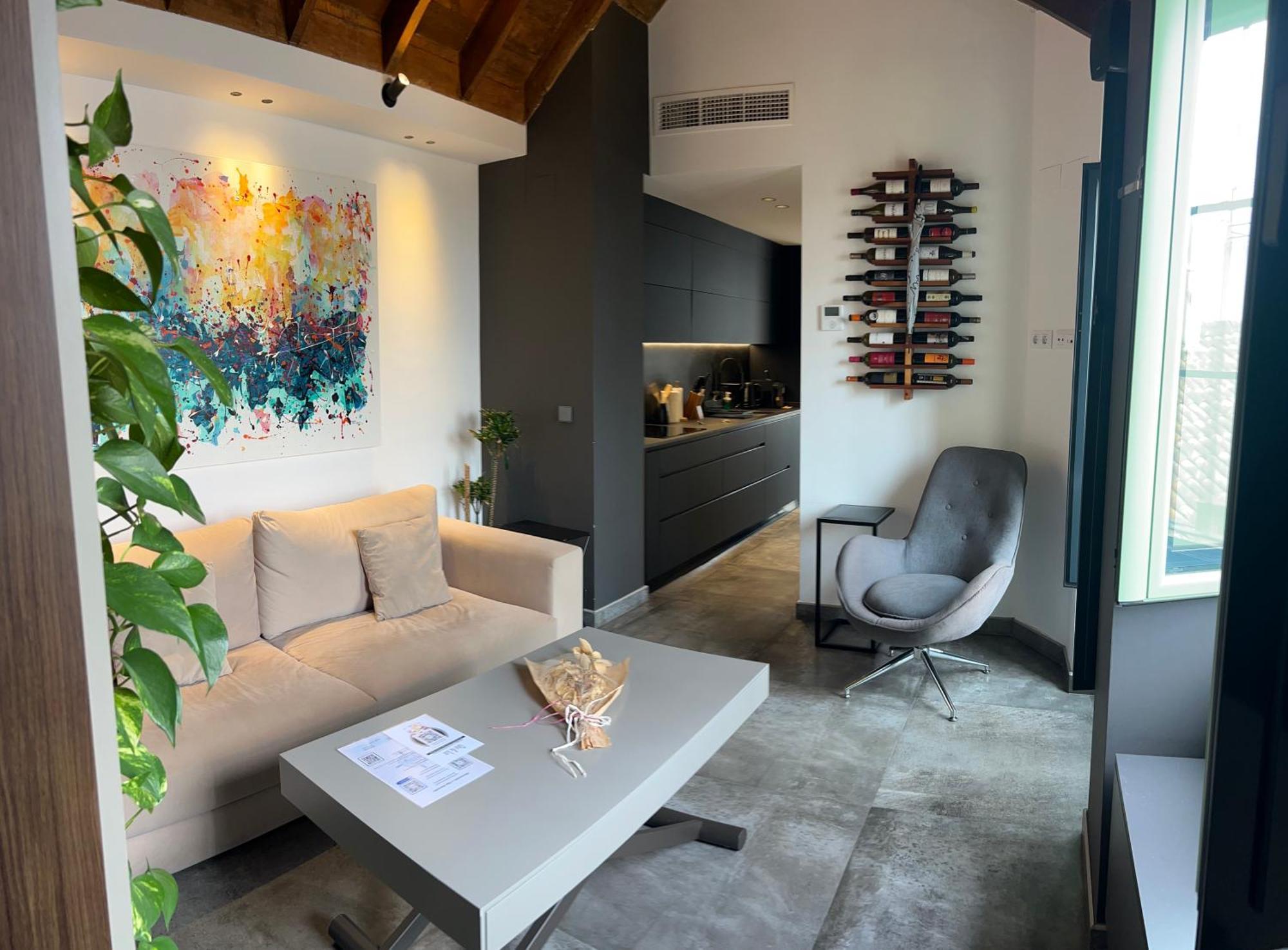 Komodo Gran Poder - Penthouse With Private Pool And Cozy Twin Bedroom Central Apartment 세비야 외부 사진